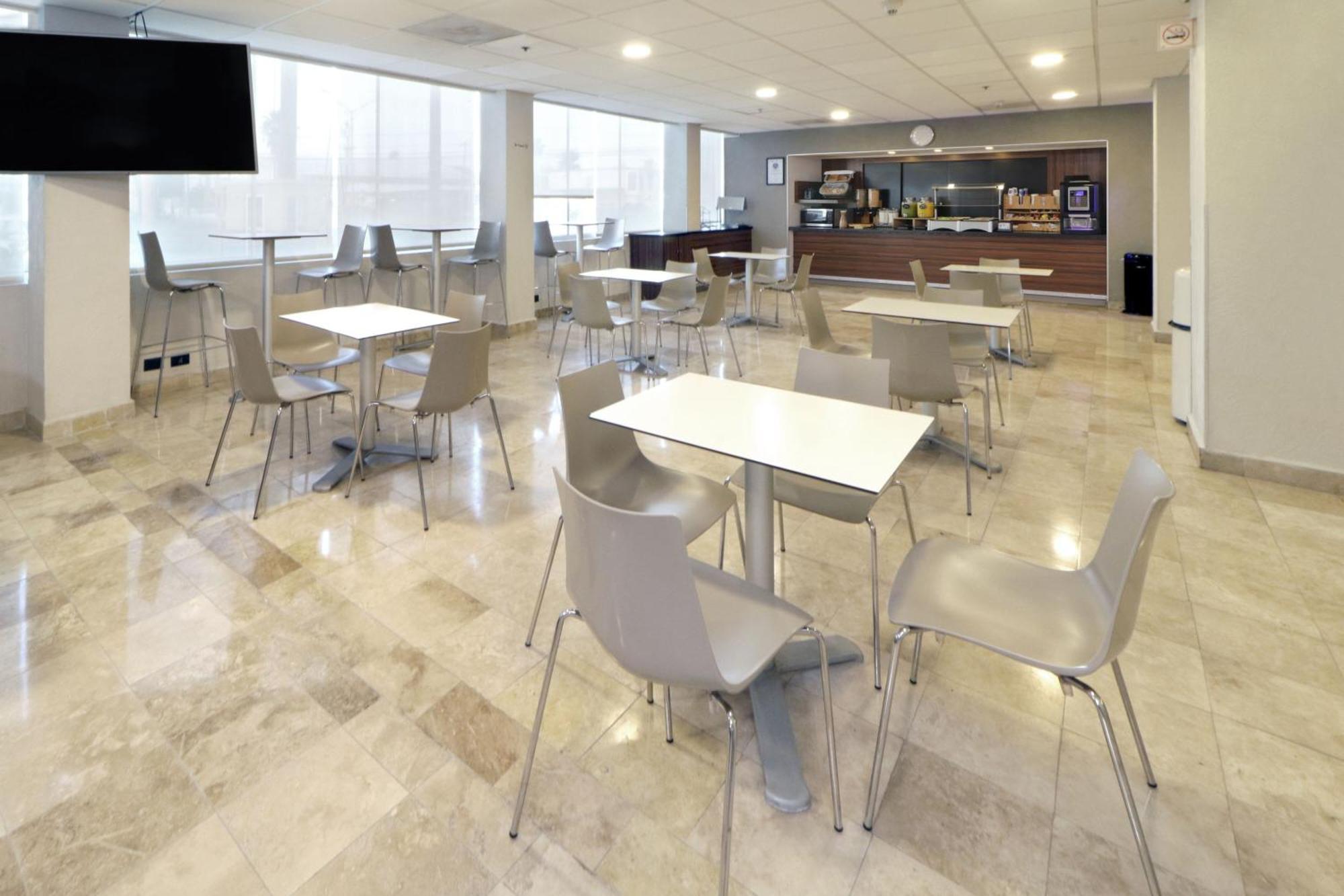 City Express By Marriott Saltillo Sur Extérieur photo