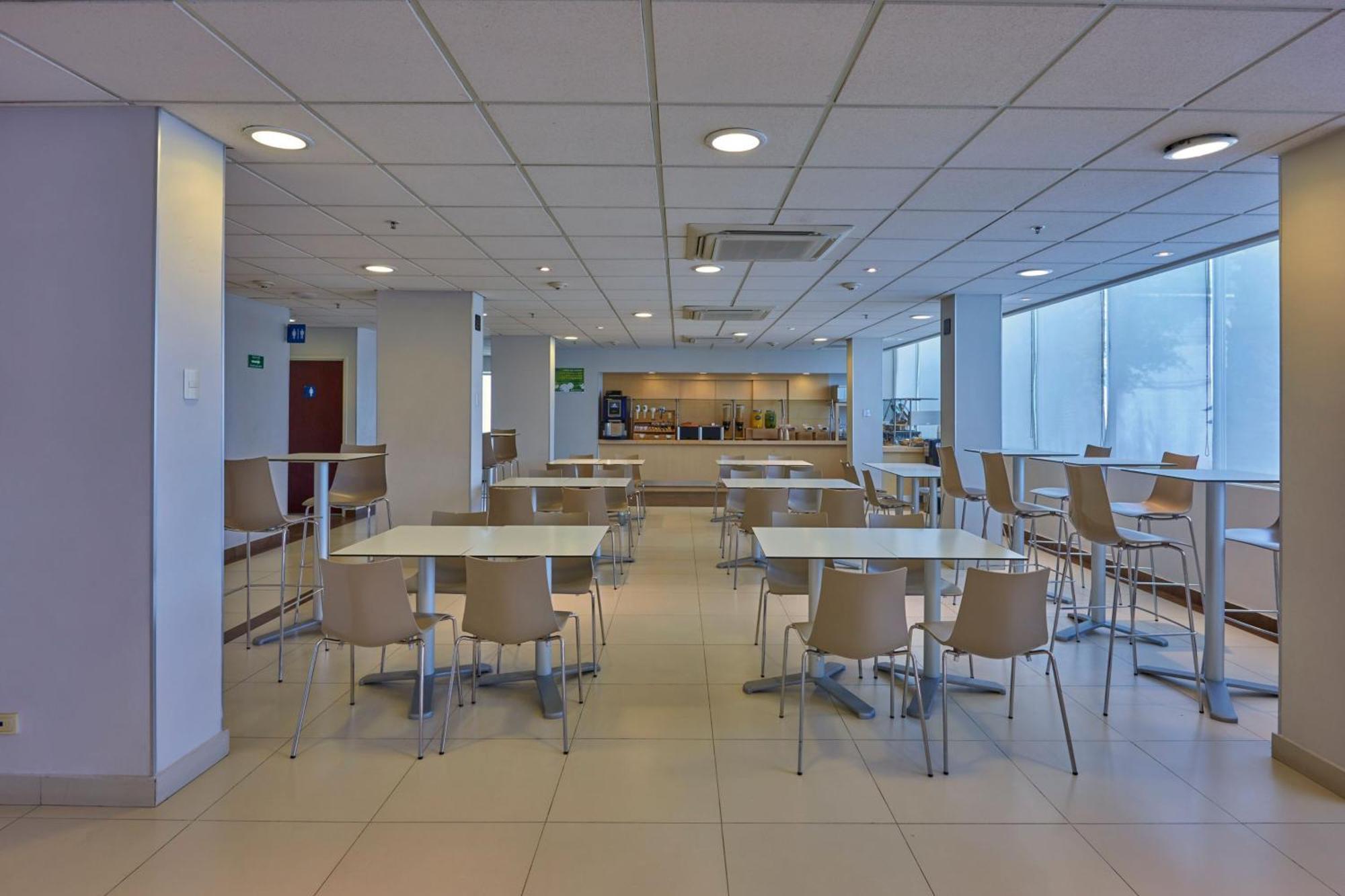 City Express By Marriott Saltillo Sur Extérieur photo