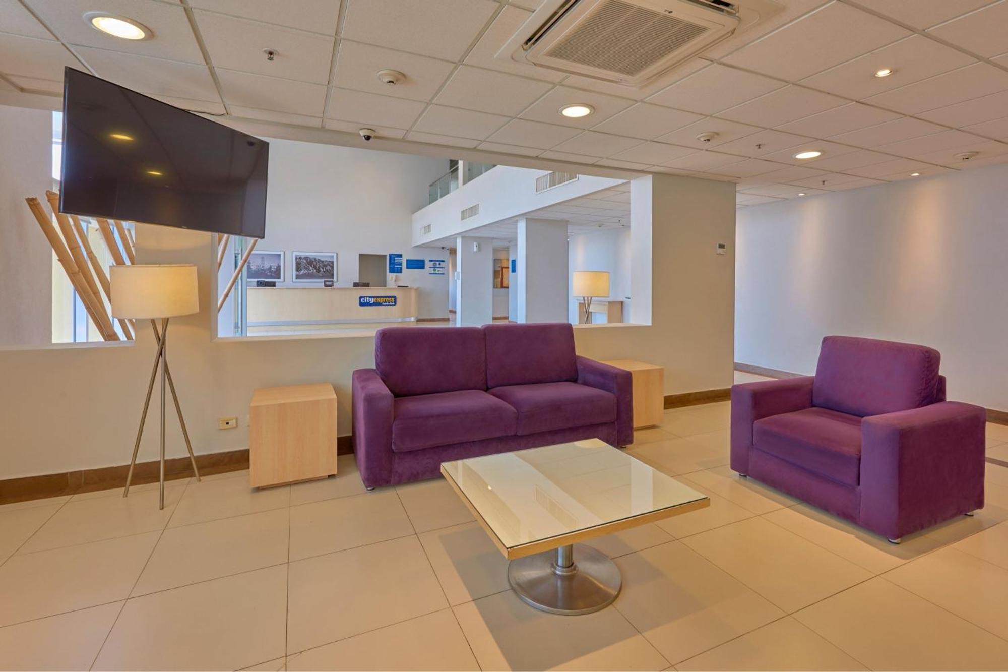 City Express By Marriott Saltillo Sur Extérieur photo