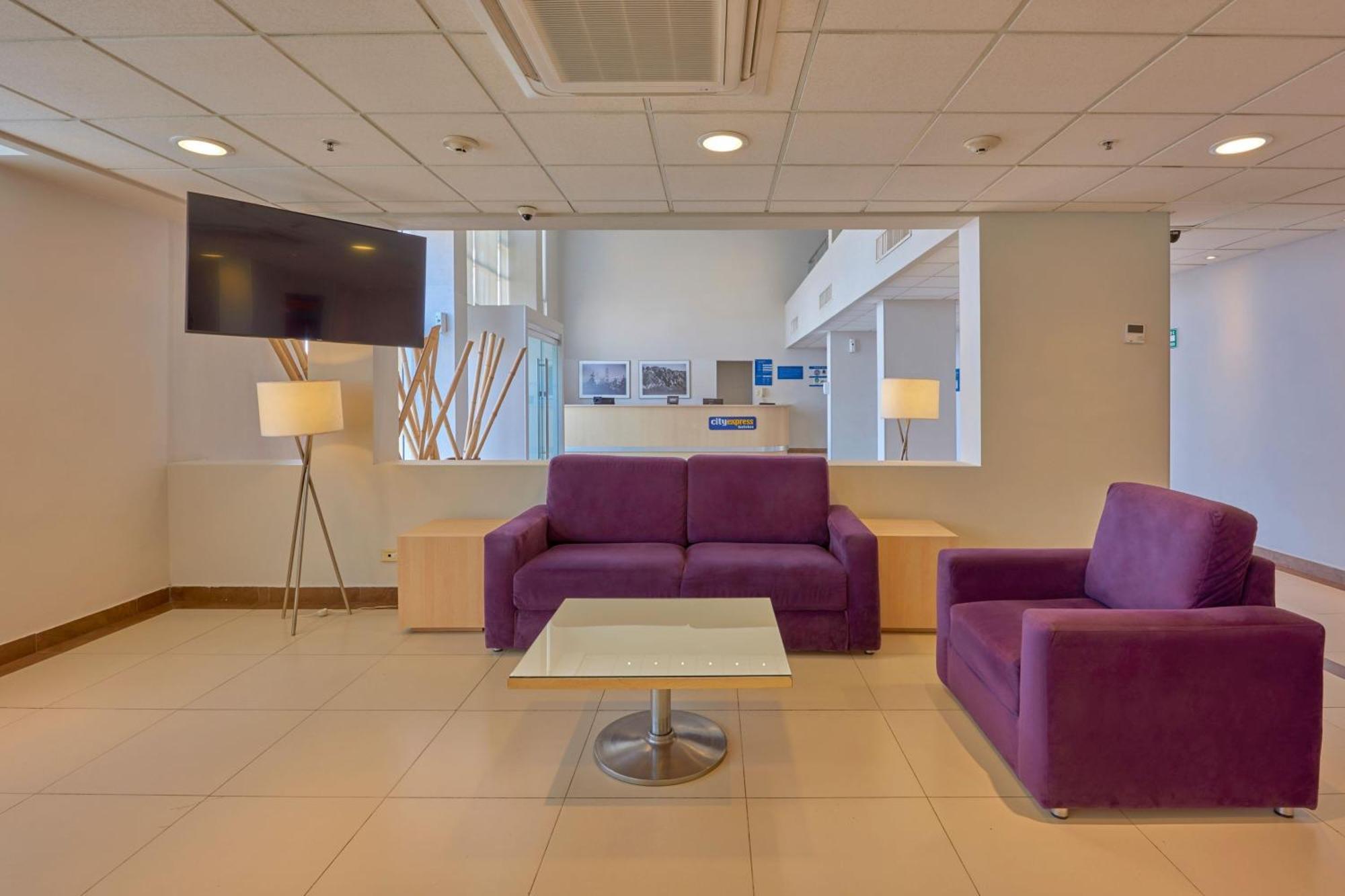 City Express By Marriott Saltillo Sur Extérieur photo