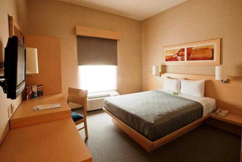 City Express By Marriott Saltillo Sur Extérieur photo